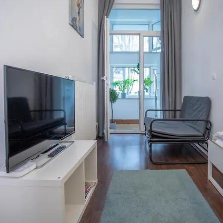 Center I 24h Self-check-in דירה *